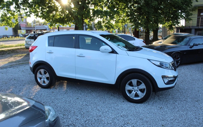 Kia Sportage cena 44800 przebieg: 159000, rok produkcji 2013 z Toruń małe 67